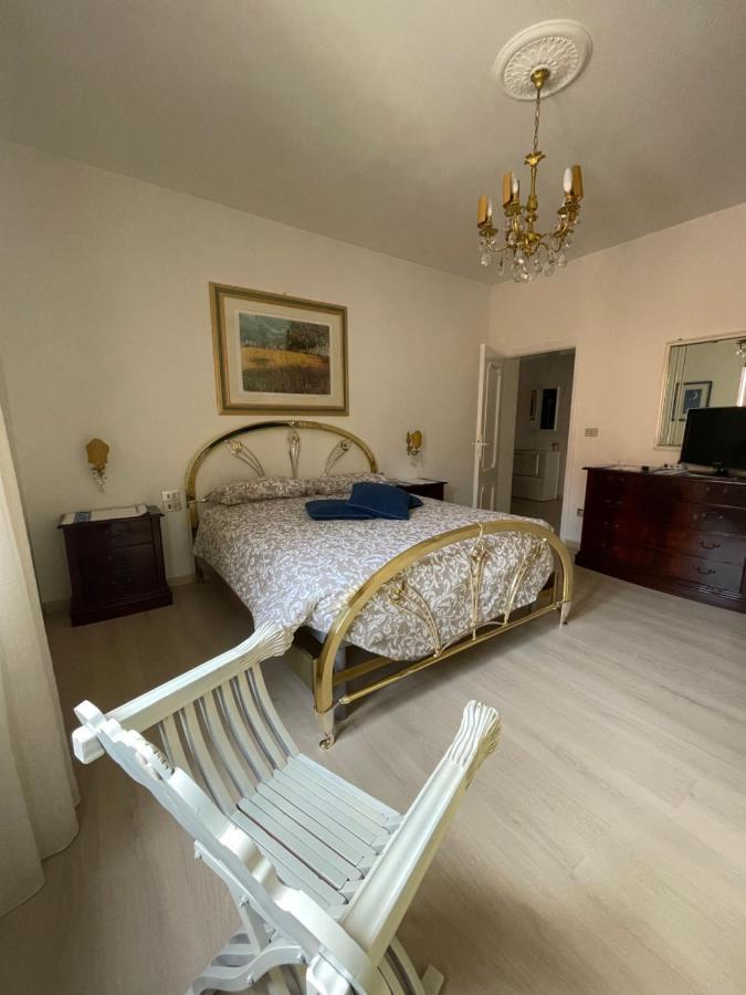 La Signora Dei Fiori Apartment Gubbio Exterior photo